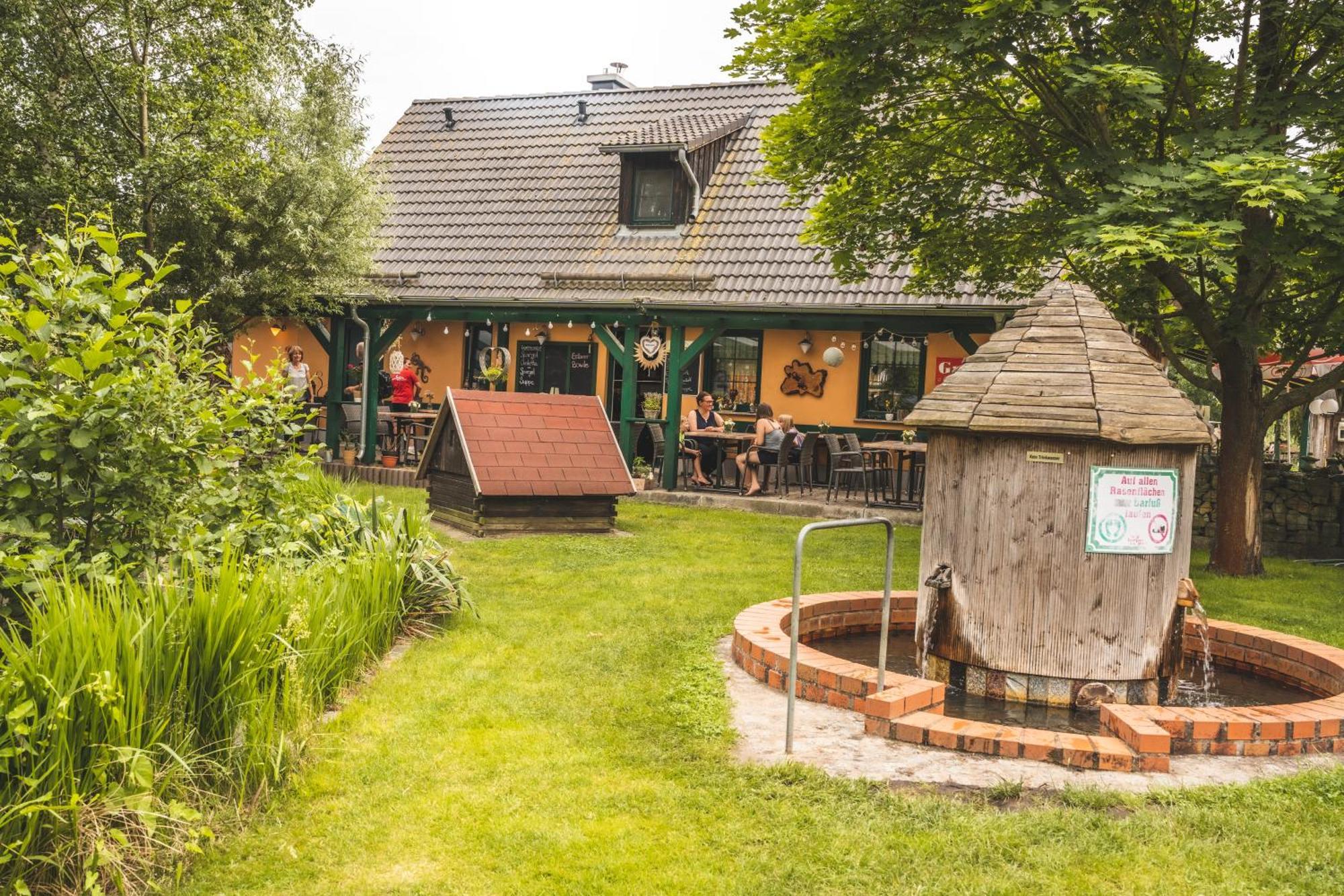 Gasthaus & Pension Am Kurfuerstendamm Burg  Exterior foto