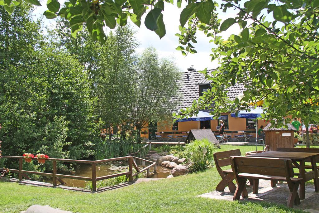 Gasthaus & Pension Am Kurfuerstendamm Burg  Exterior foto